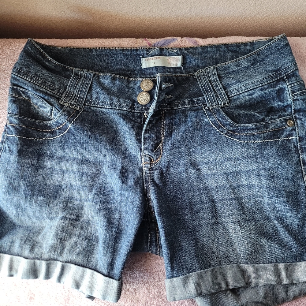 Junior's shorts